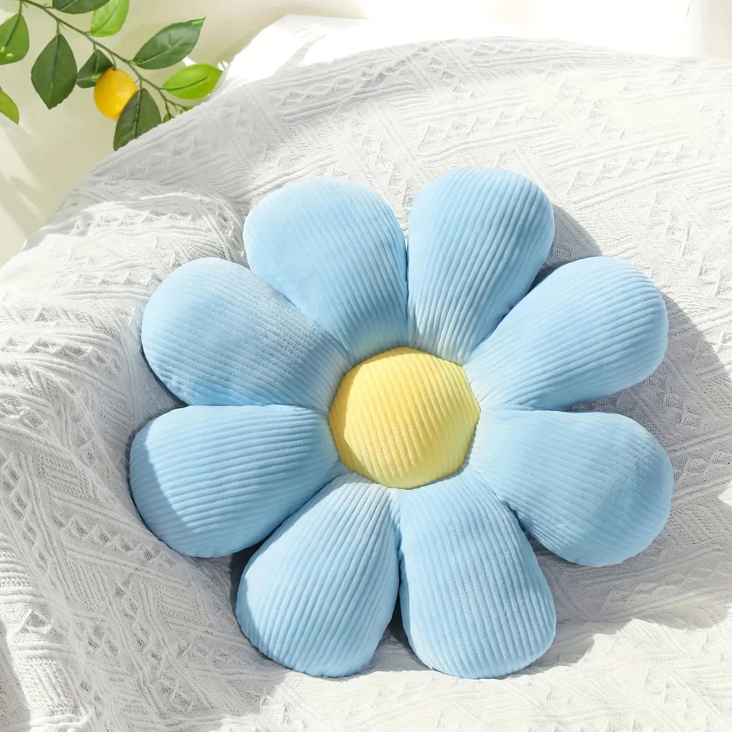 Coussin décoratif chambre bébé - Monde à maman