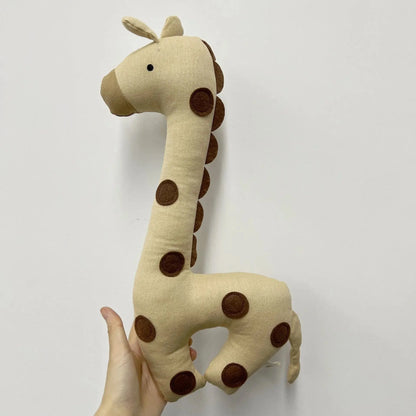 doudou-bébé-girafe-monde-a-maman