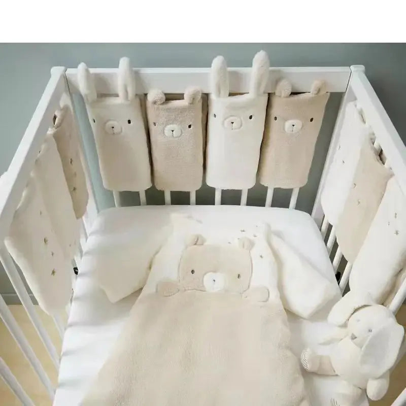 tour de lit de bébé - Monde à maman