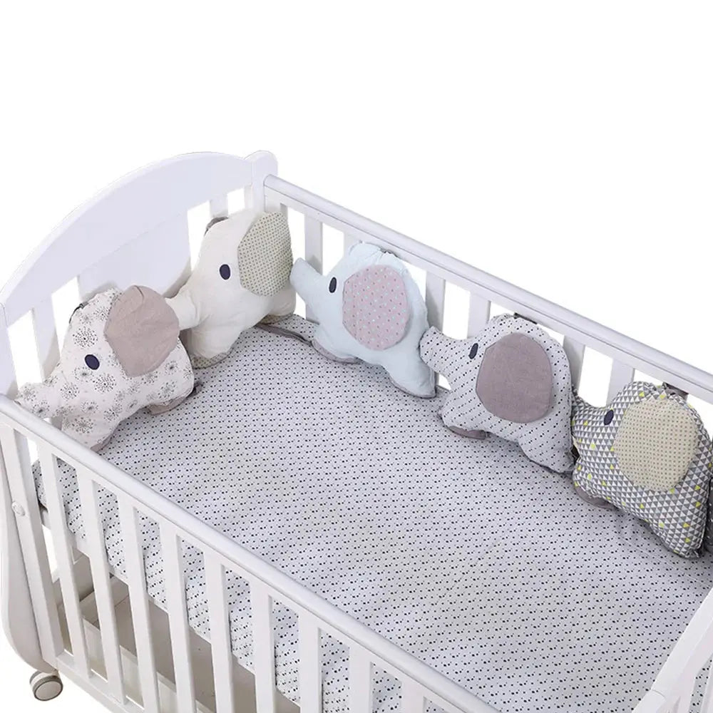 Contour lit de bébé - Monde à maman