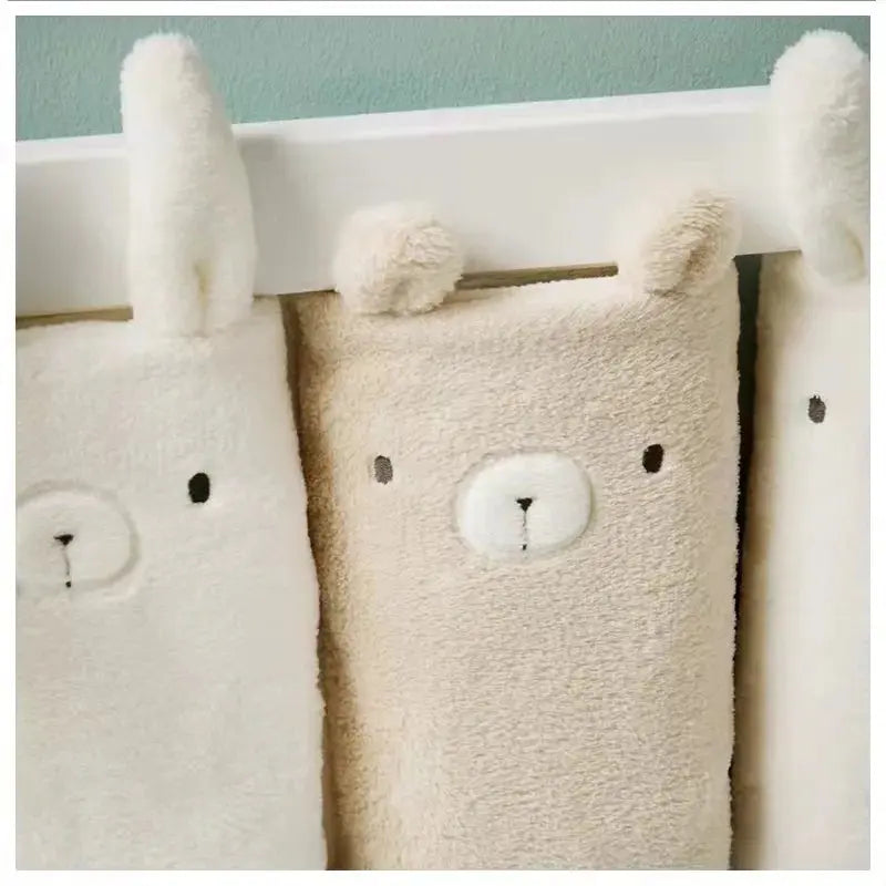 tour de lit de bébé - Monde à maman